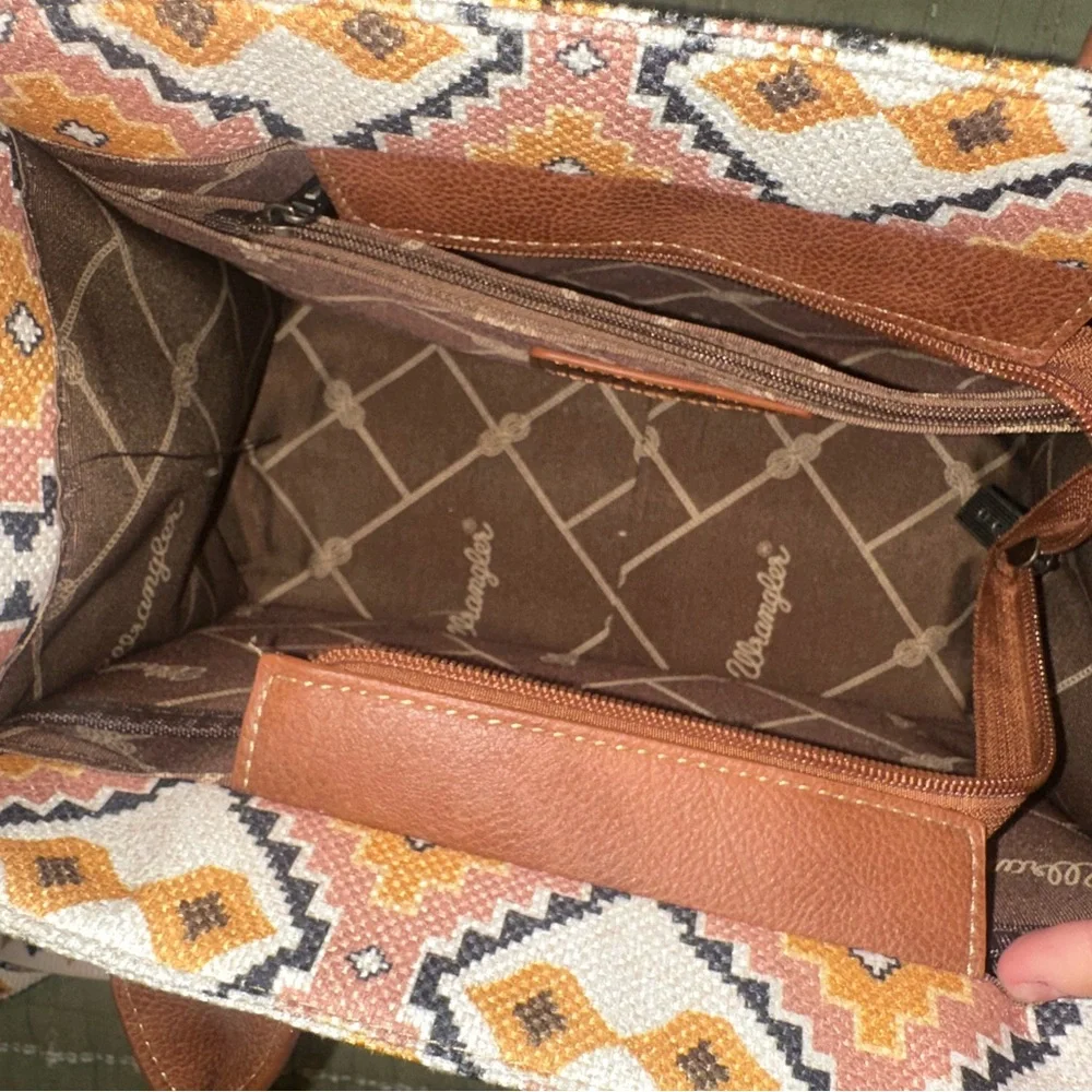 Wrangler Brown and Cream Aztec Tote Bag - Picture 4 of 5
